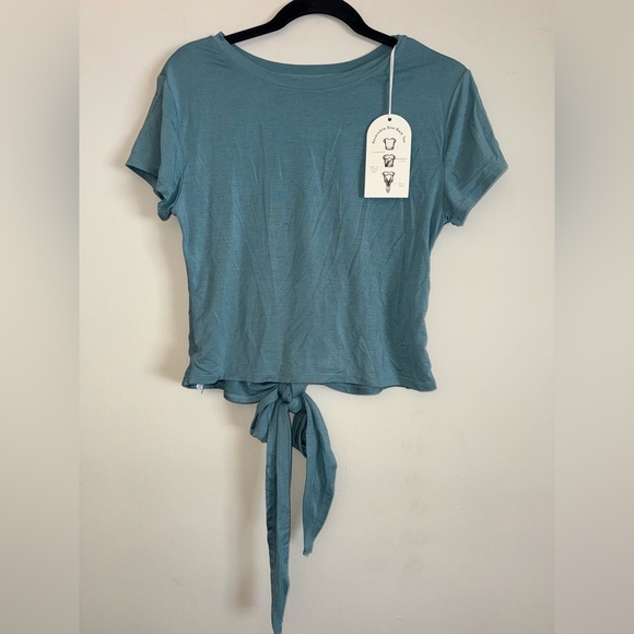 NWT BLOGILATES bundle of 3 tops plus size 1X ✨ - Picture 10 of 16